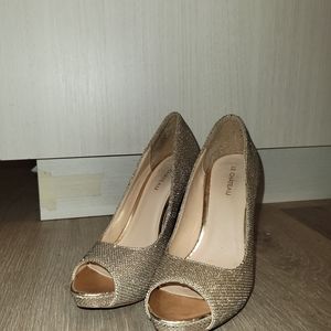 Le chateau high heels size 7 women